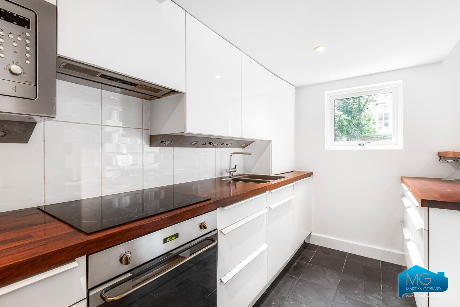 1 bedroom Apartment to rent - Martyn Gerrard