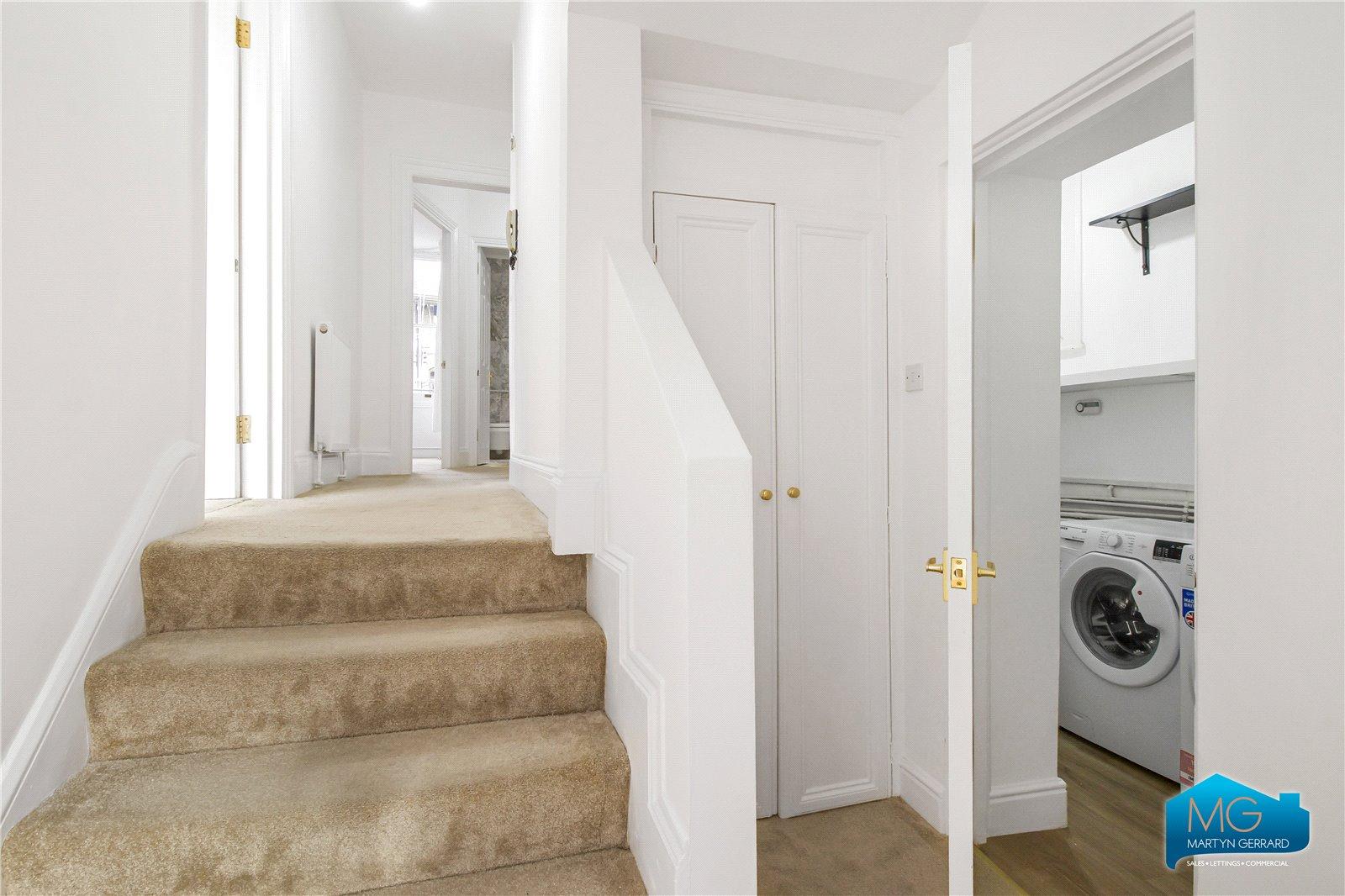 2 bedroom Ground Floor Flat to rent - Martyn Gerrard