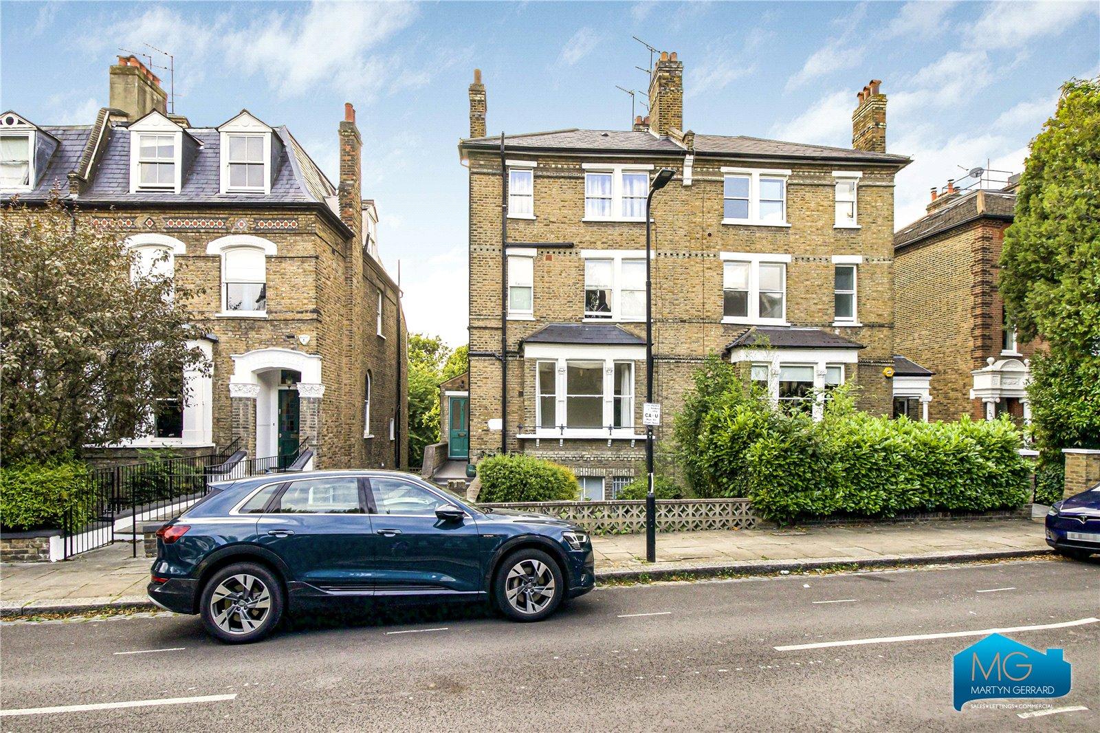 2 bedroom Ground Floor Flat to rent - Martyn Gerrard