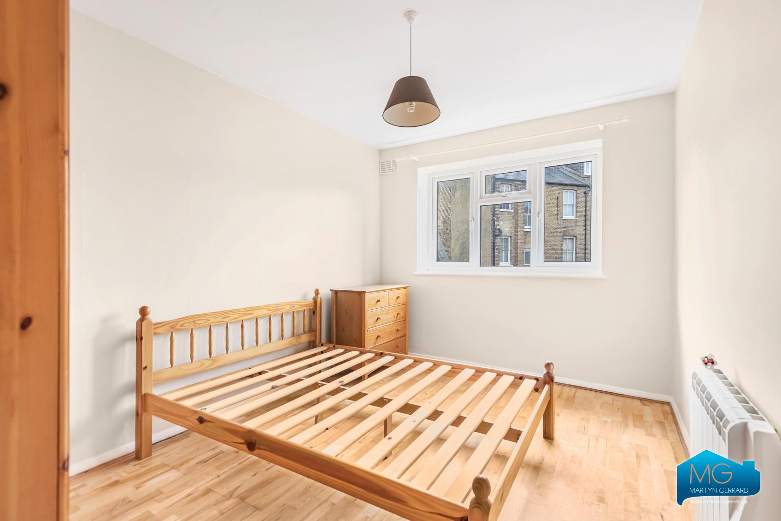 2 bedroom Apartment to rent - Martyn Gerrard