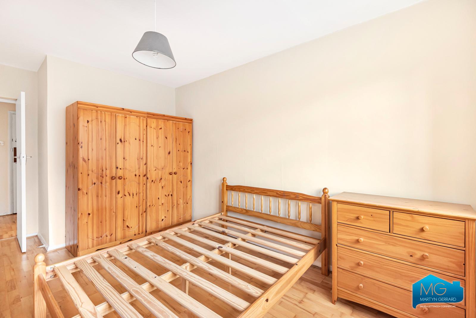 2 bedroom Apartment to rent - Martyn Gerrard