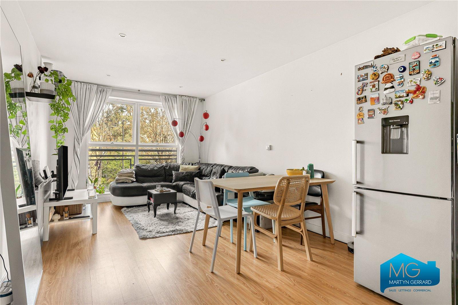 2 bedroom Apartment to rent - Martyn Gerrard