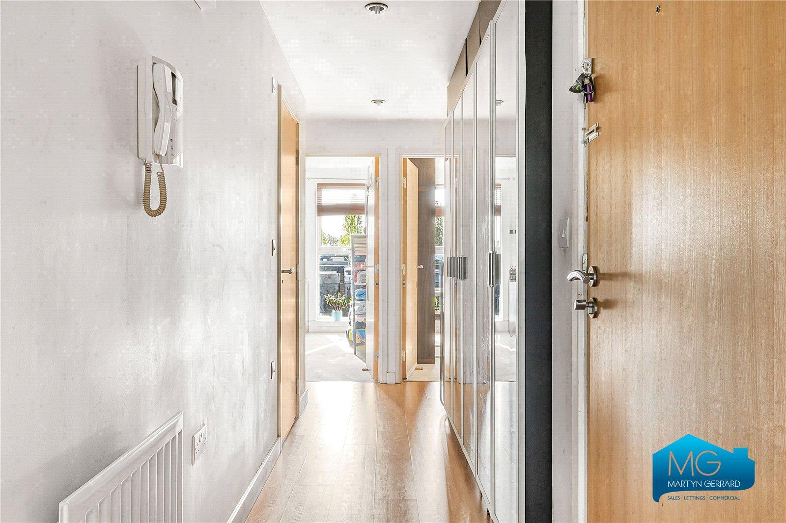 2 bedroom Apartment to rent - Martyn Gerrard