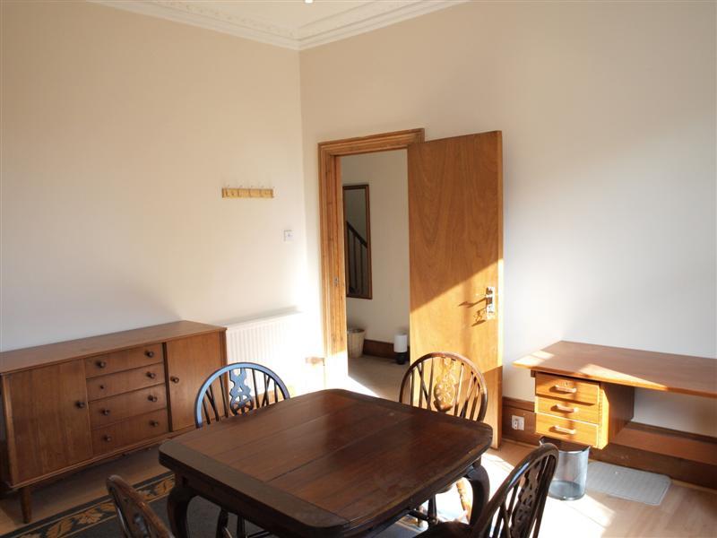 5 bedroom Terraced House to rent + ' - Martyn Gerrard