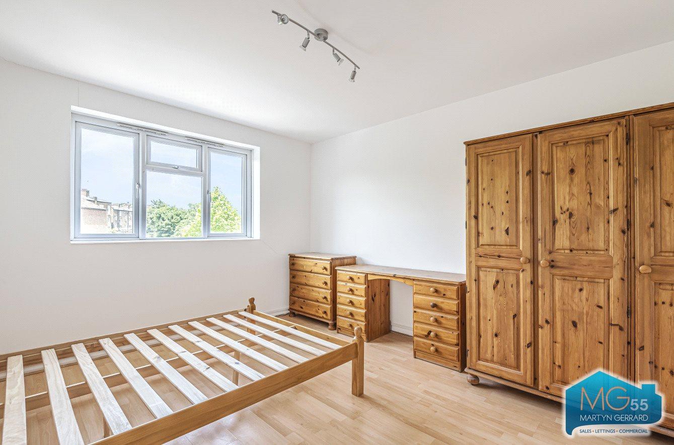 1 bedroom Apartment to rent - Martyn Gerrard