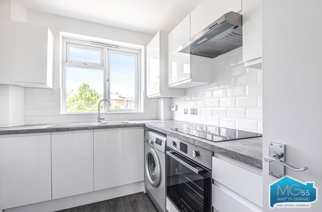 1 bedroom Apartment to rent - Martyn Gerrard