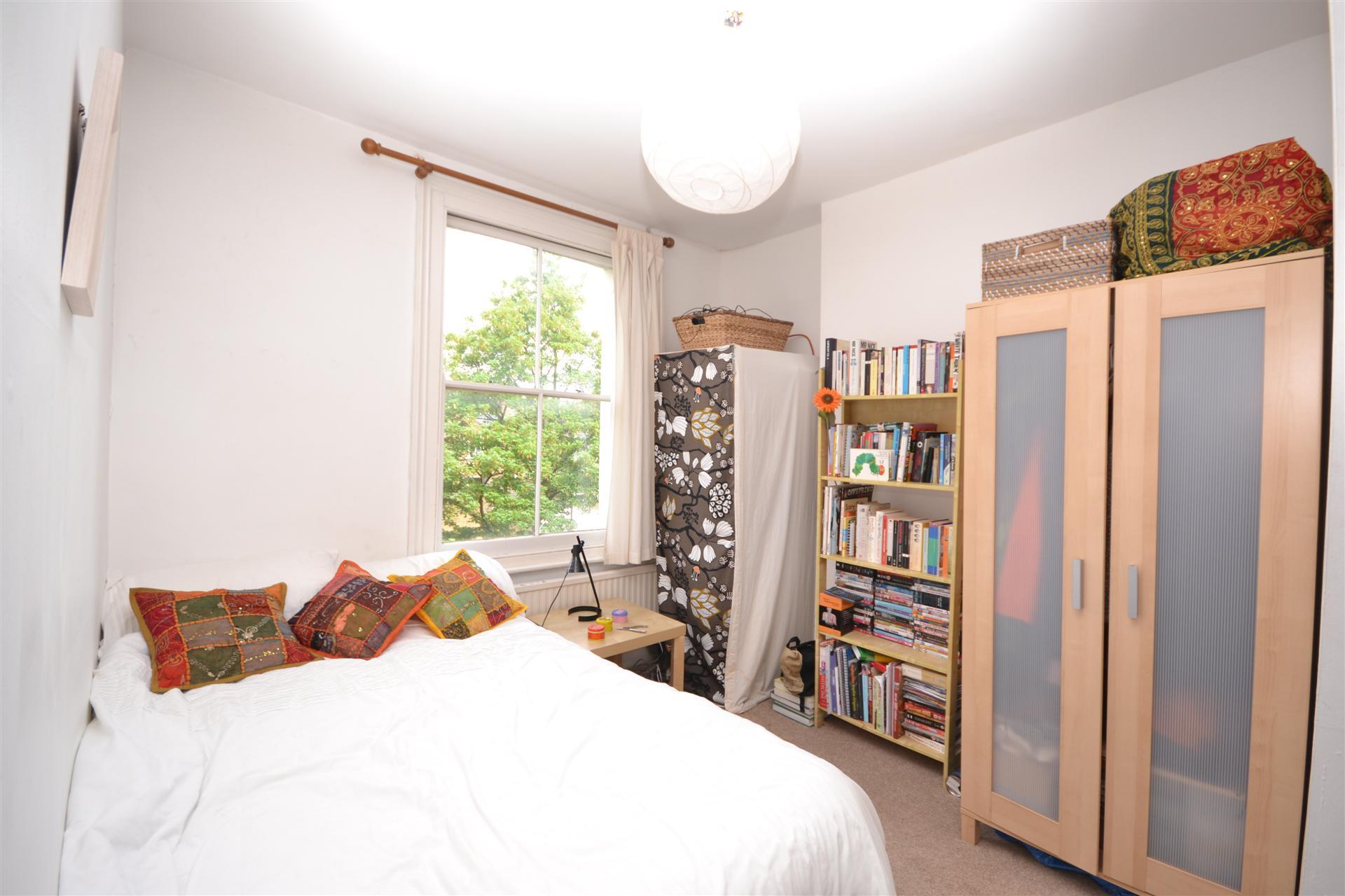 2 bedroom Apartment to rent - Martyn Gerrard