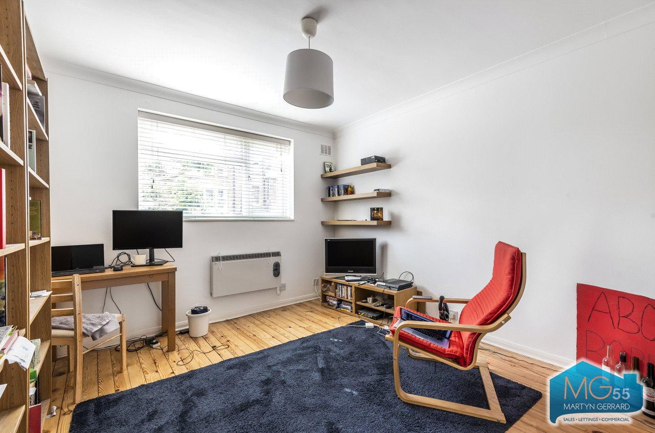 1 bedroom Apartment to rent - Martyn Gerrard