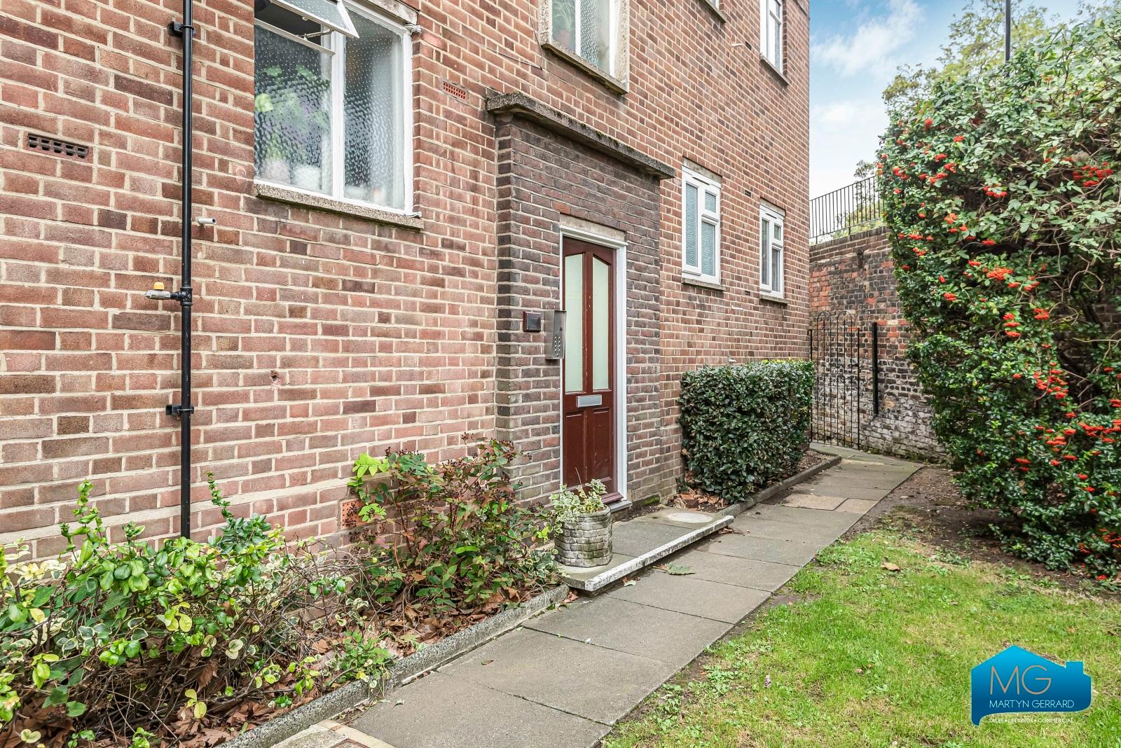 Apartment to rent - Martyn Gerrard