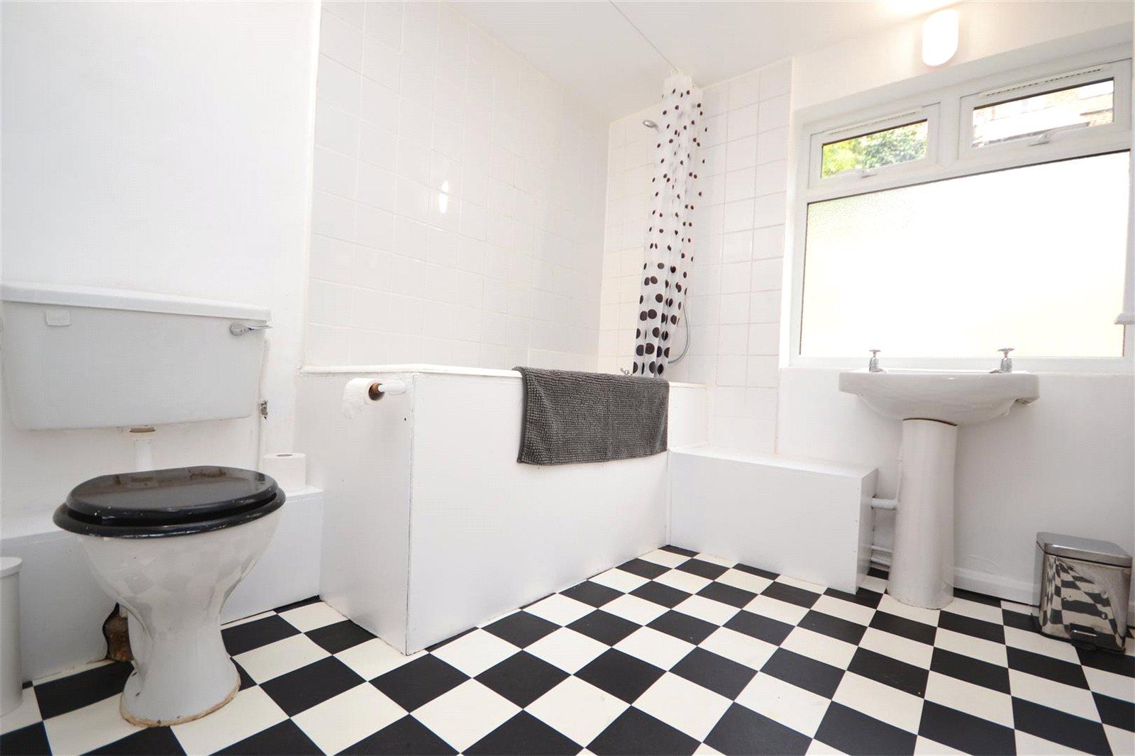 1 bedroom Ground Floor Flat to rent - Martyn Gerrard