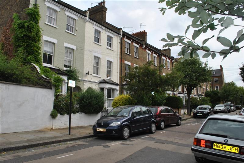 1 bedroom Ground Floor Flat to rent - Martyn Gerrard