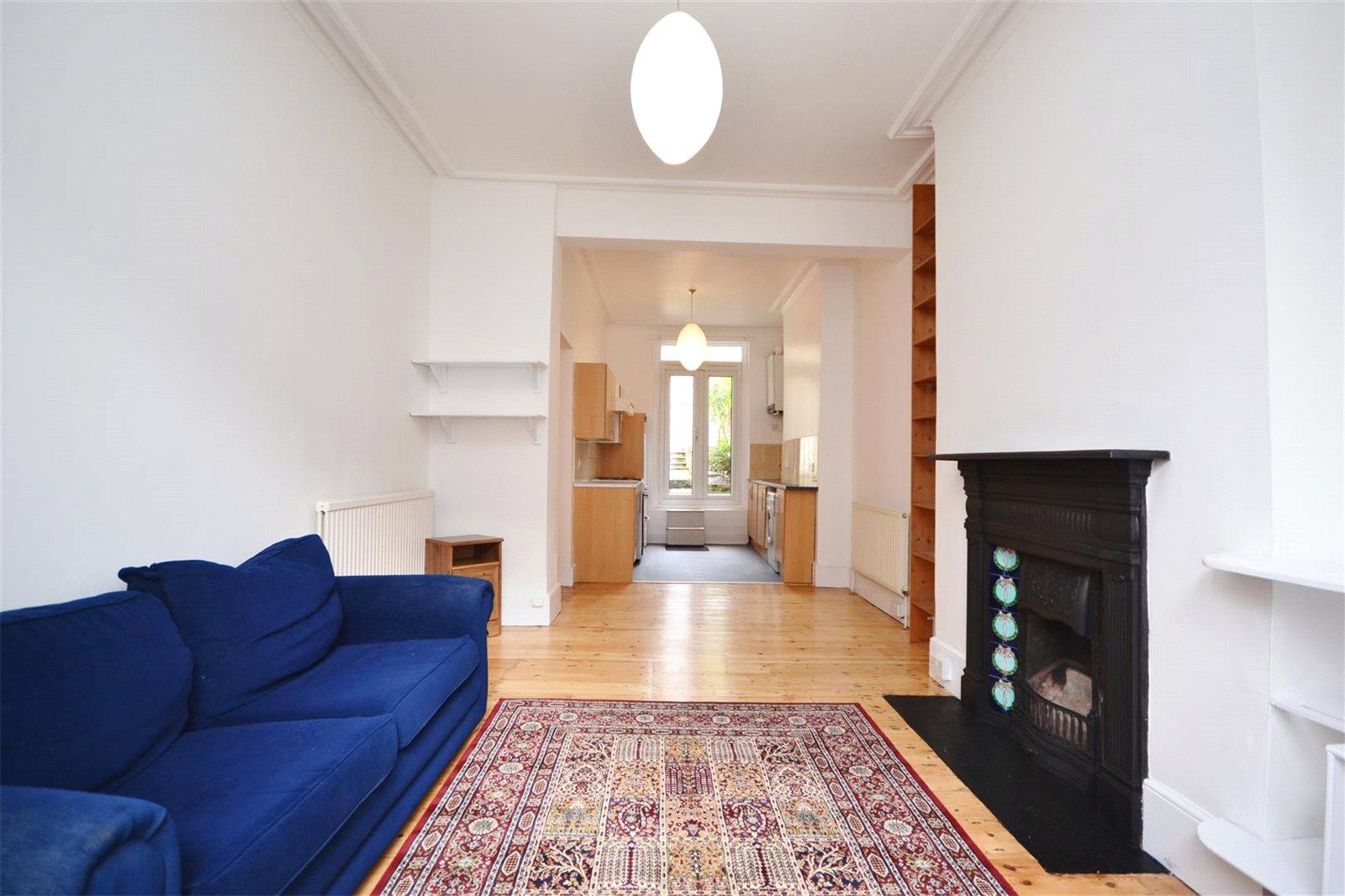 1 bedroom Ground Floor Flat to rent - Martyn Gerrard