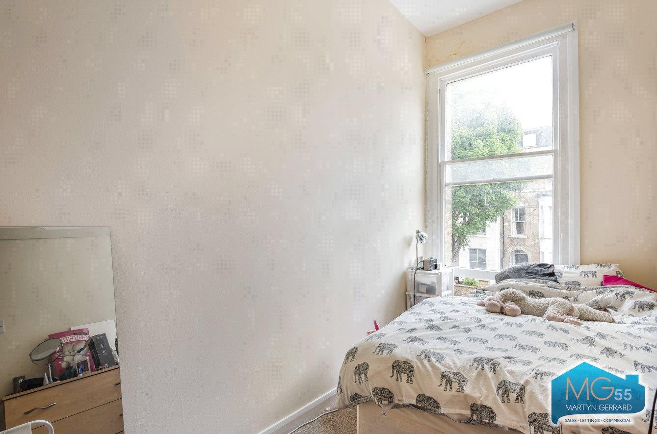 2 bedroom Apartment to rent - Martyn Gerrard