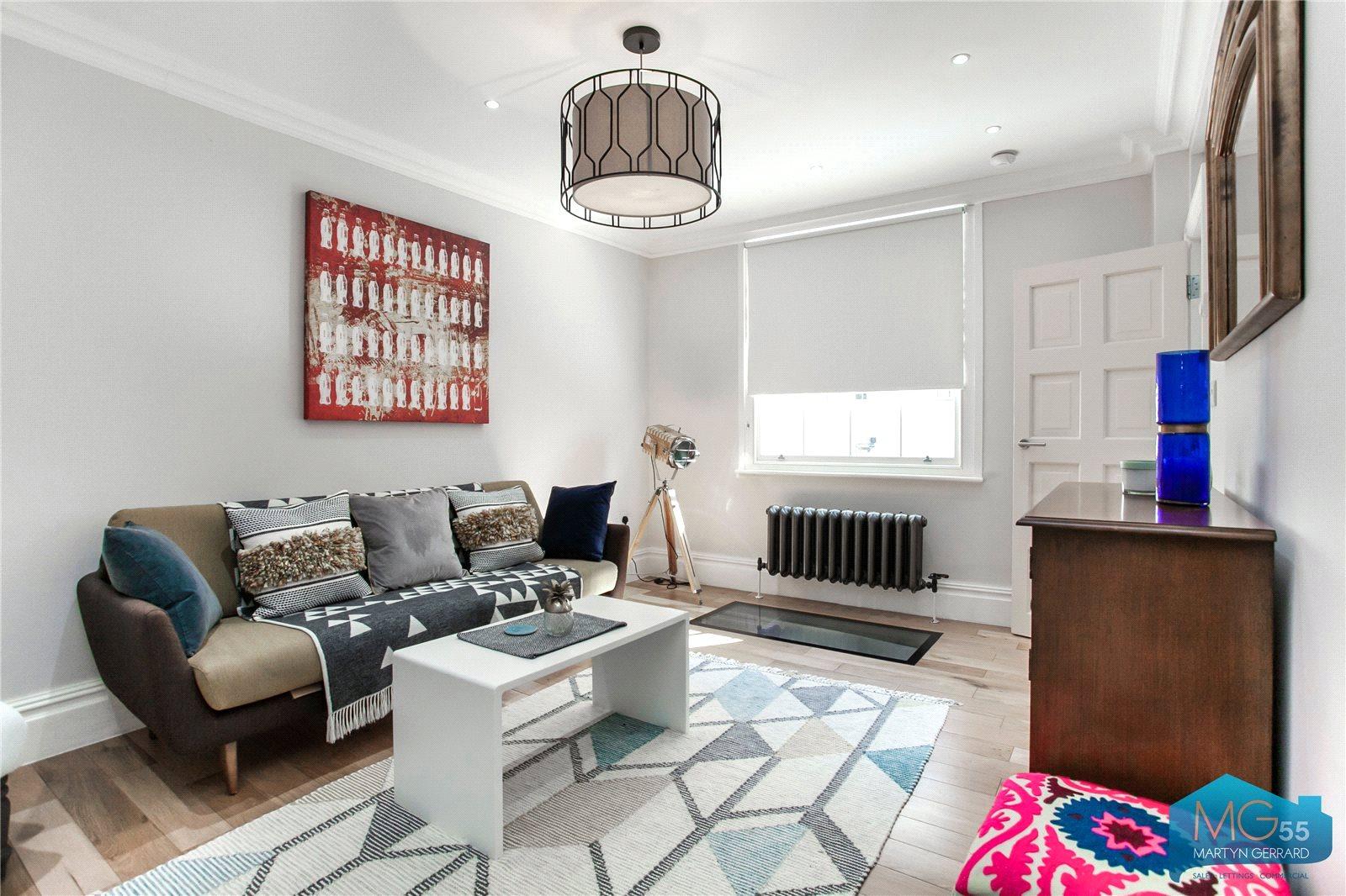 2 bedroom Semi-Detached House to rent - Martyn Gerrard