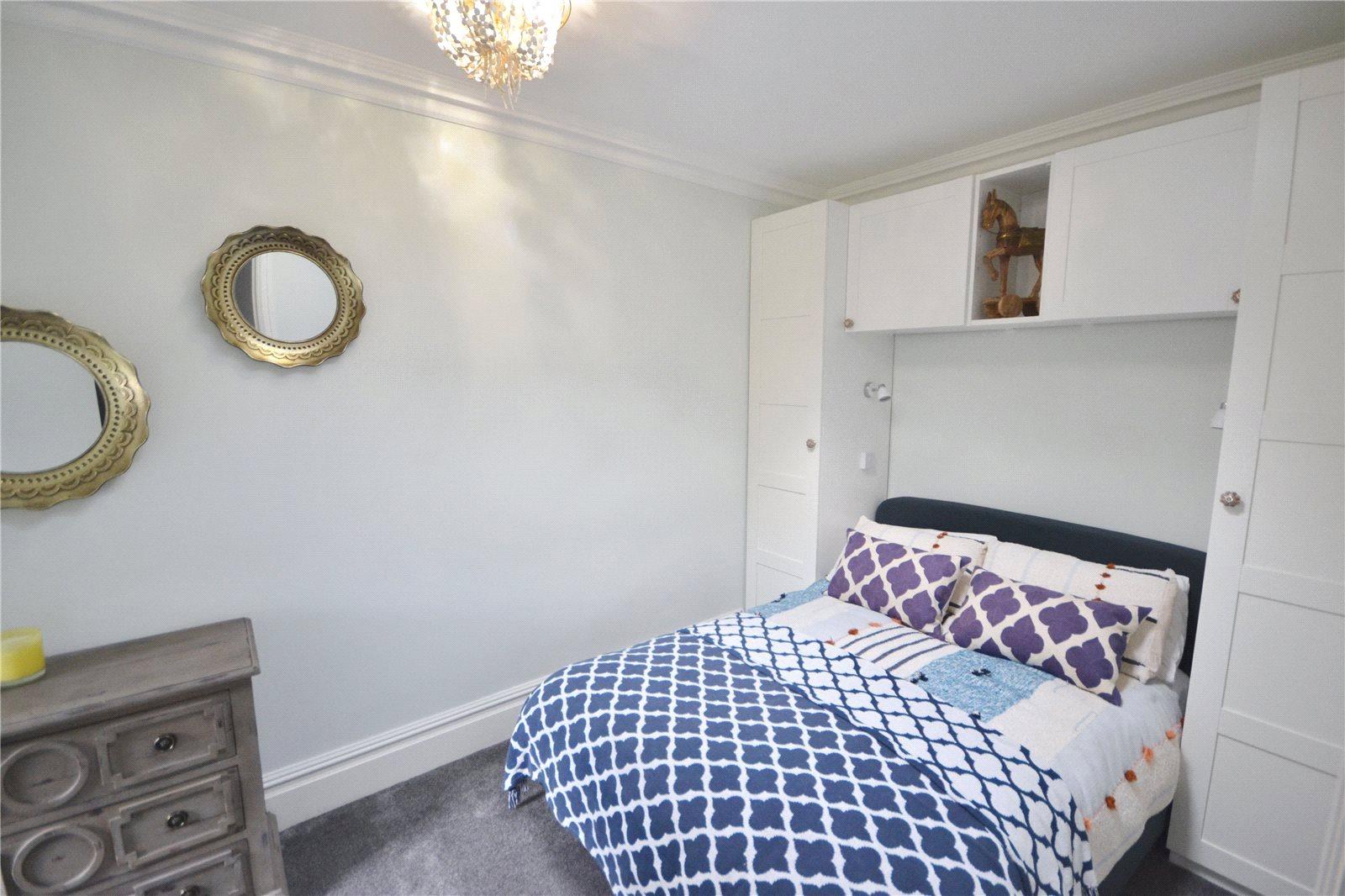2 bedroom Semi-Detached House to rent - Martyn Gerrard