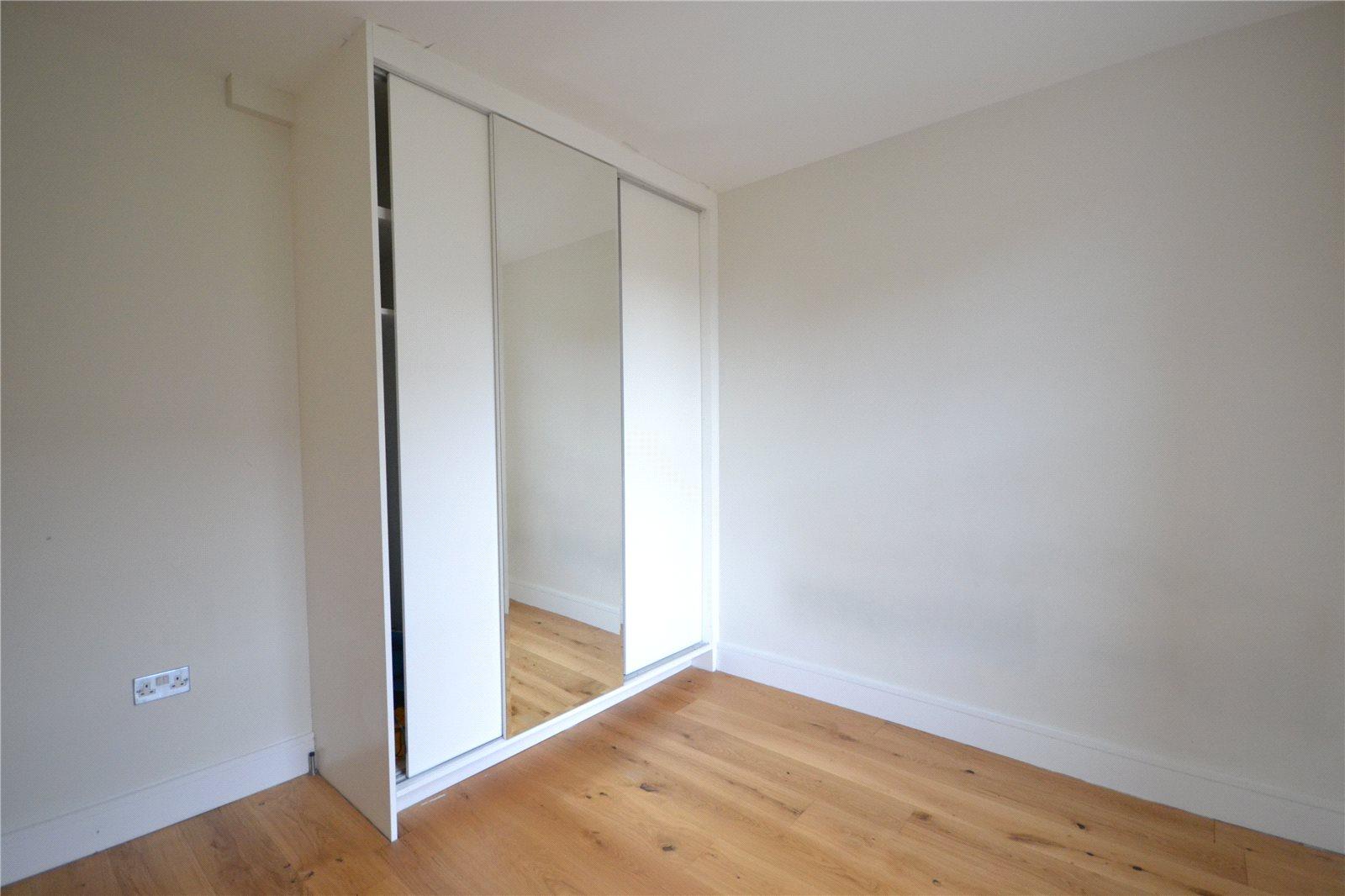 2 bedroom Apartment to rent - Martyn Gerrard