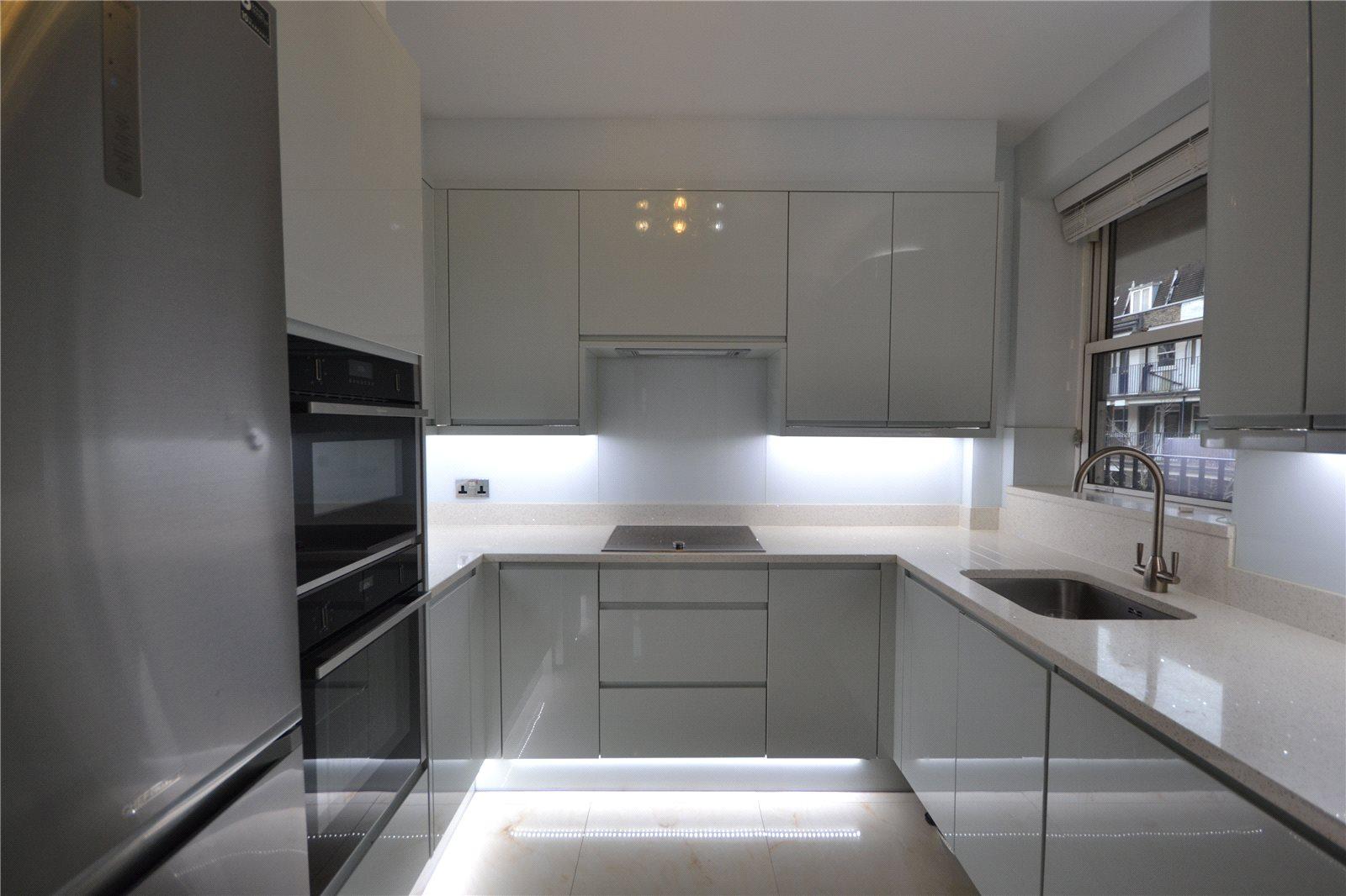 2 bedroom Apartment to rent - Martyn Gerrard