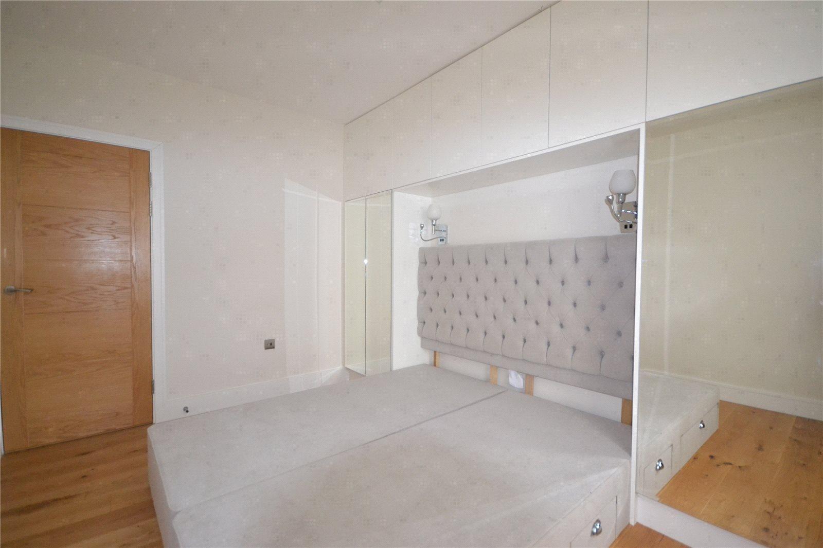 2 bedroom Apartment to rent - Martyn Gerrard