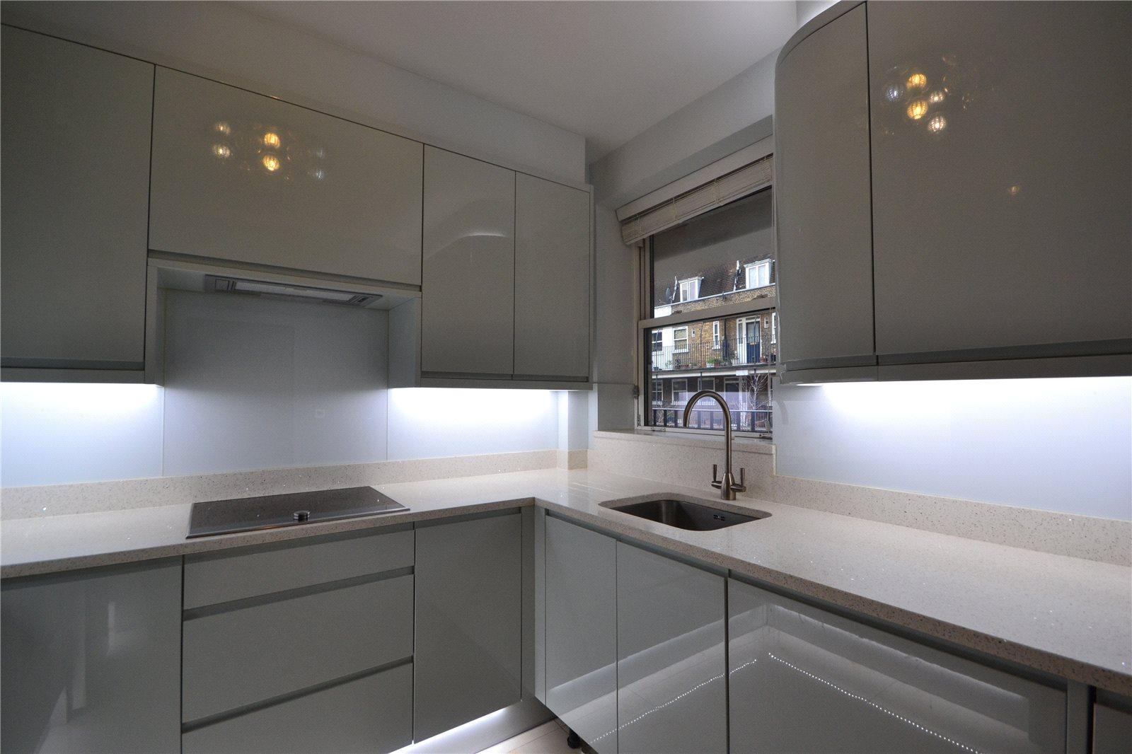2 bedroom Apartment to rent - Martyn Gerrard
