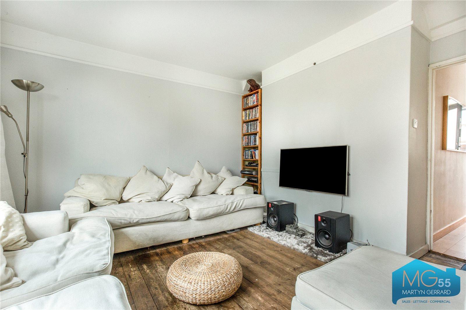3 bedroom Apartment for sale + ' - Martyn Gerrard