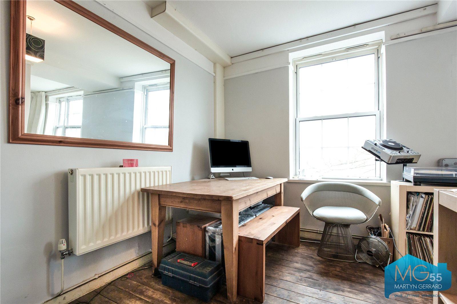 3 bedroom Apartment for sale - Martyn Gerrard