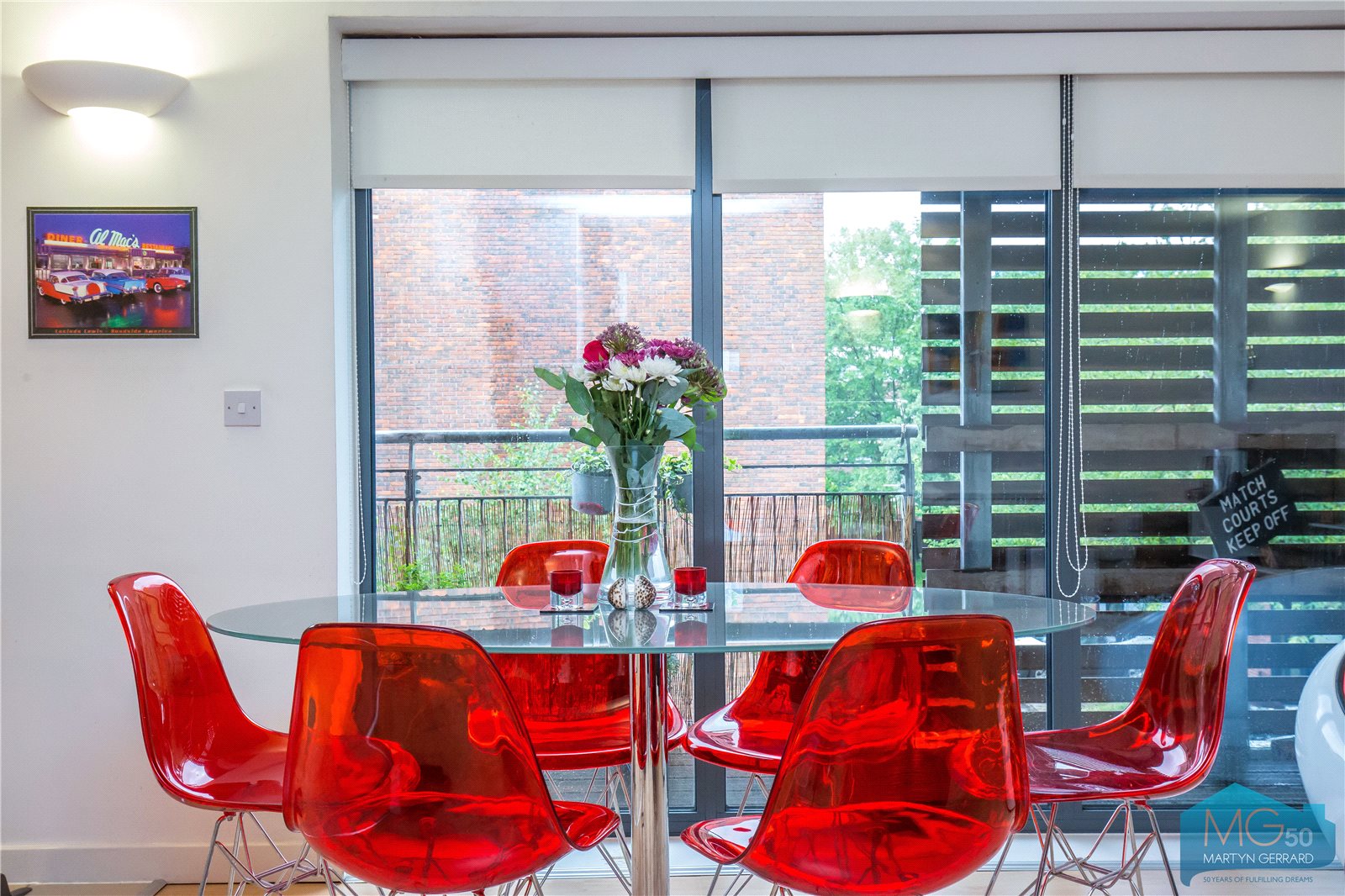 2 bedroom Apartment for sale - Martyn Gerrard