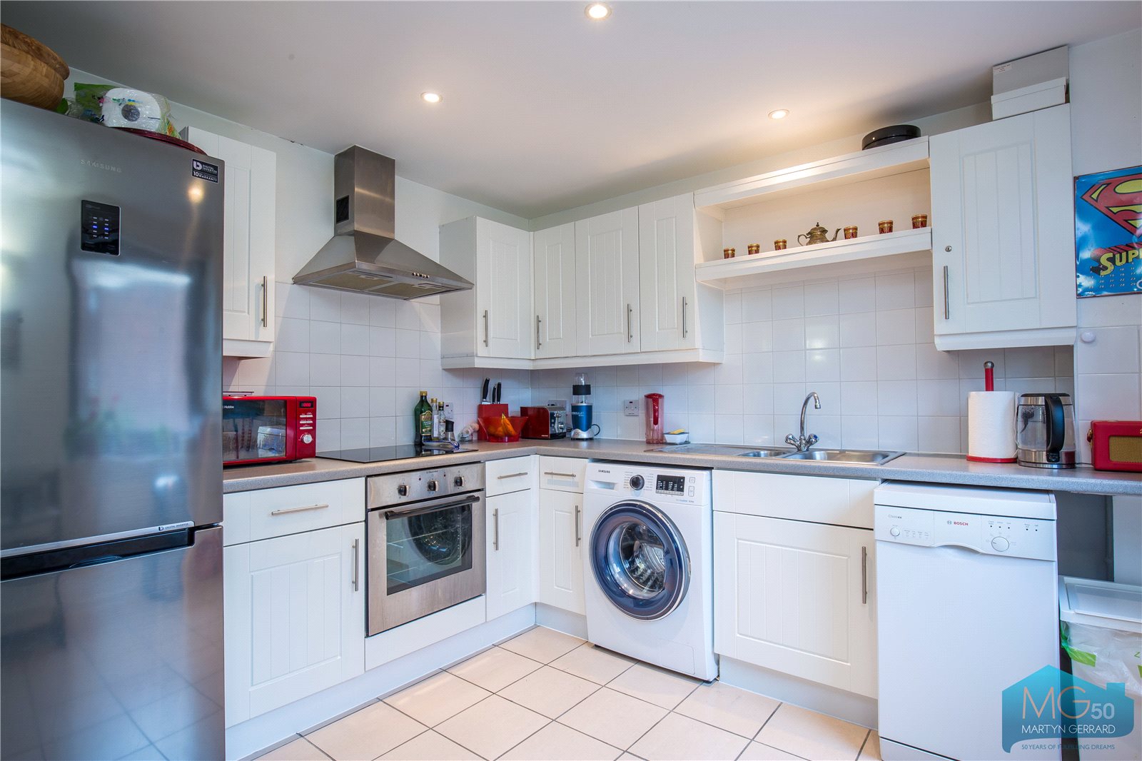 2 bedroom Apartment for sale - Martyn Gerrard