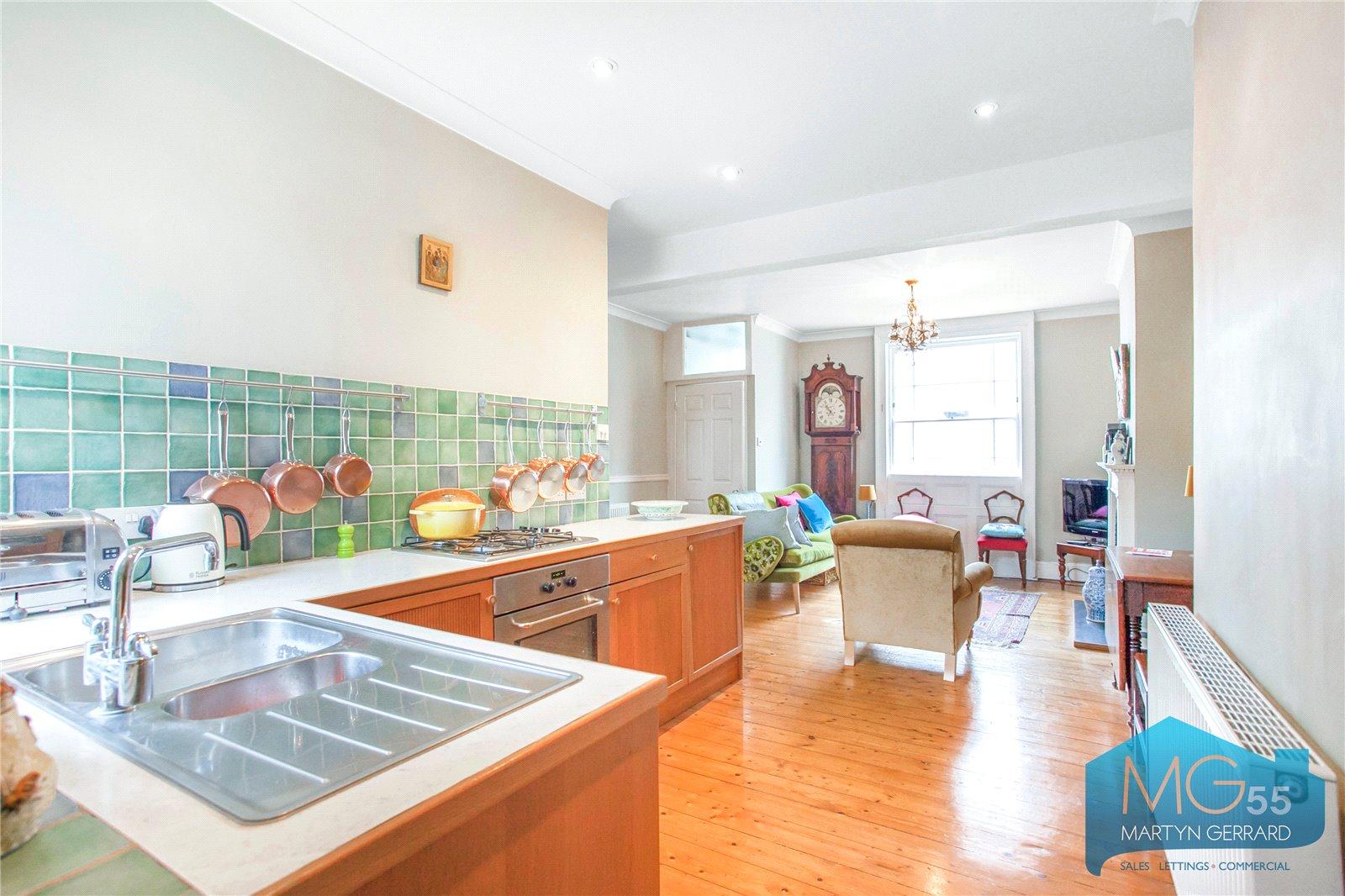 2 bedroom House for sale - Martyn Gerrard