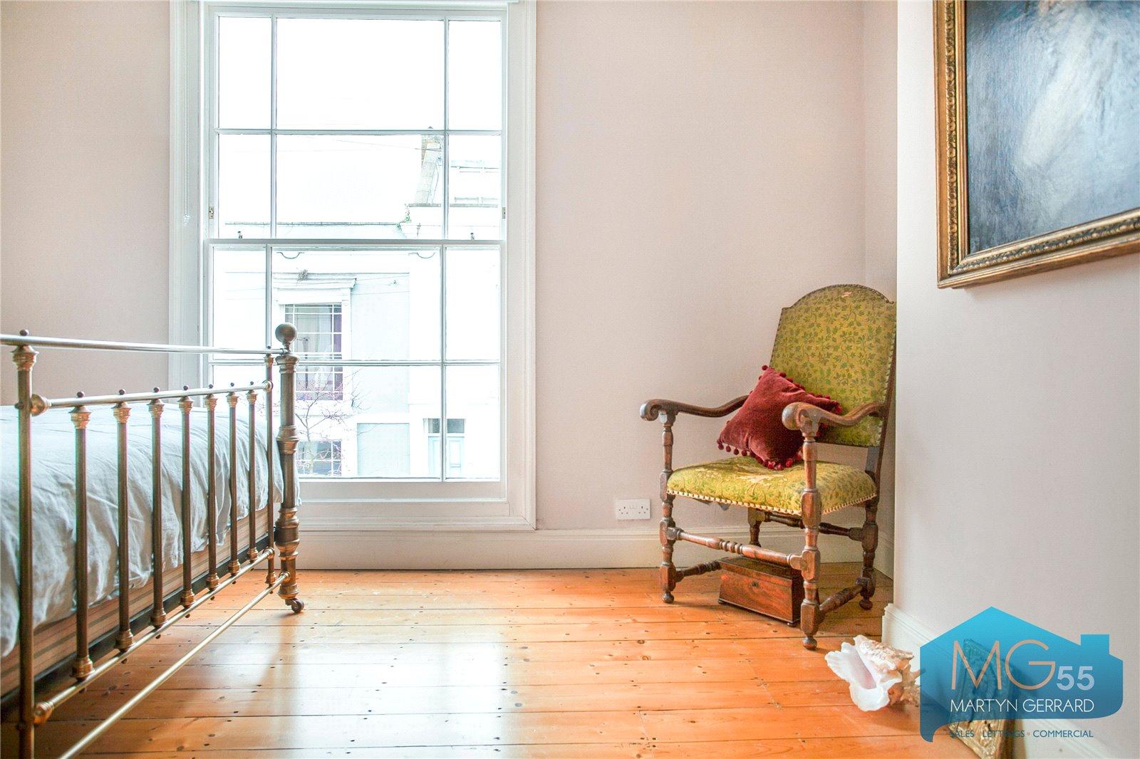 2 bedroom House for sale - Martyn Gerrard