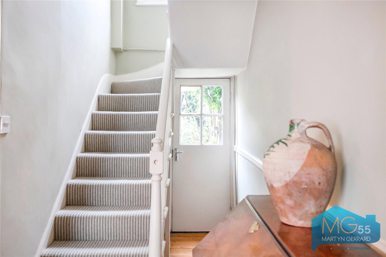 2 bedroom House for sale - Martyn Gerrard