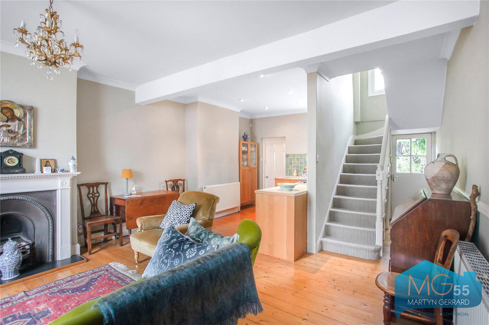 2 bedroom House for sale - Martyn Gerrard
