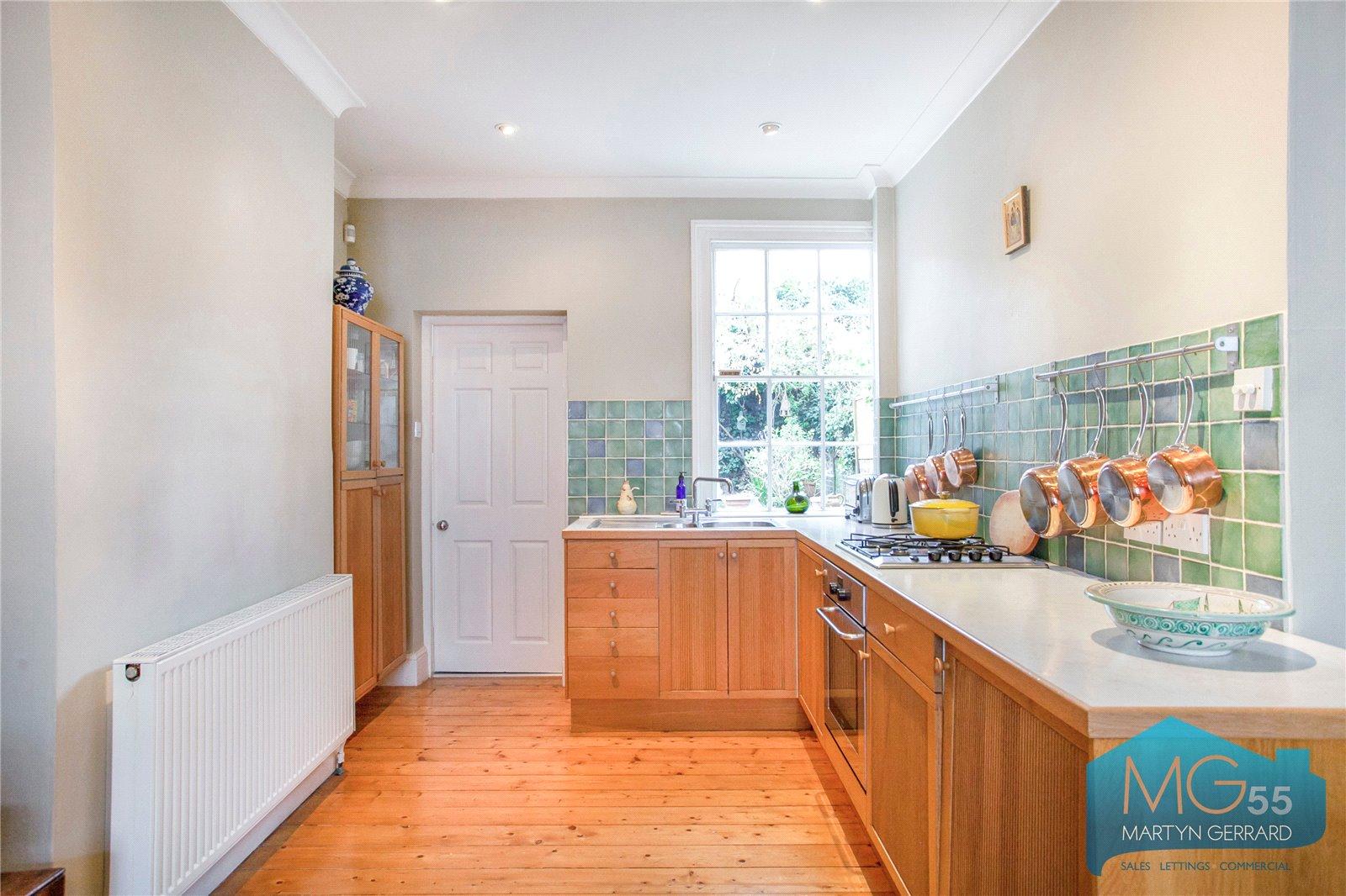 2 bedroom House for sale - Martyn Gerrard