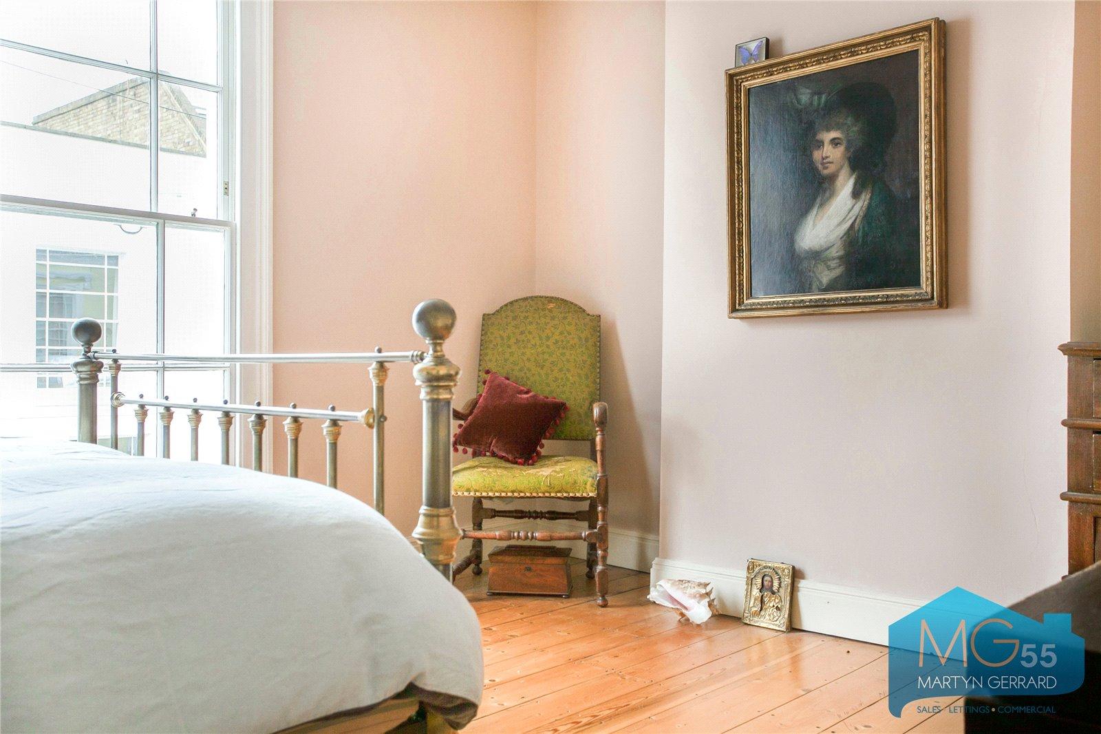 2 bedroom House for sale - Martyn Gerrard