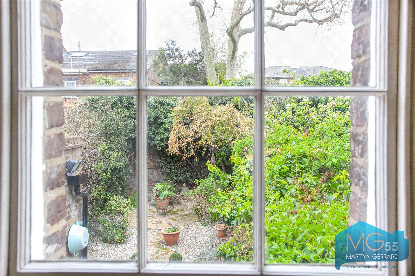 2 bedroom House for sale - Martyn Gerrard