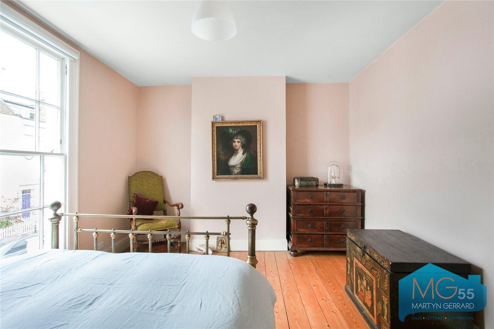 2 bedroom House for sale - Martyn Gerrard
