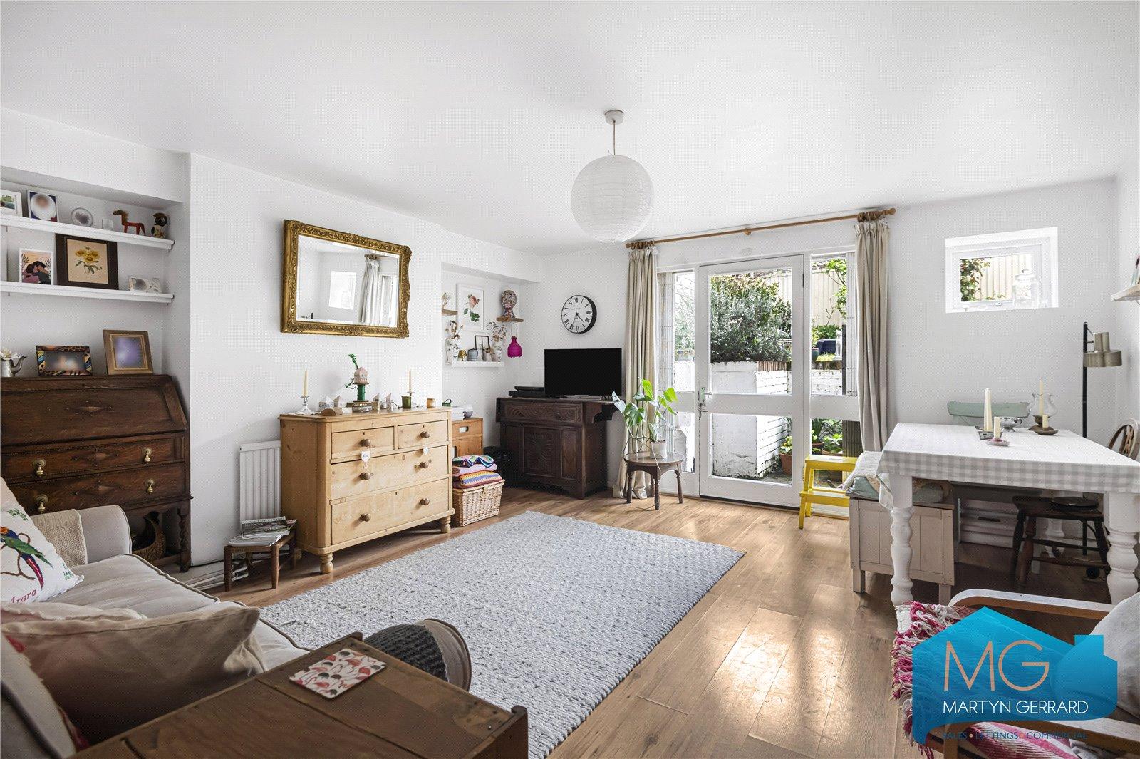 2 bedroom Ground Floor Flat for sale - Martyn Gerrard