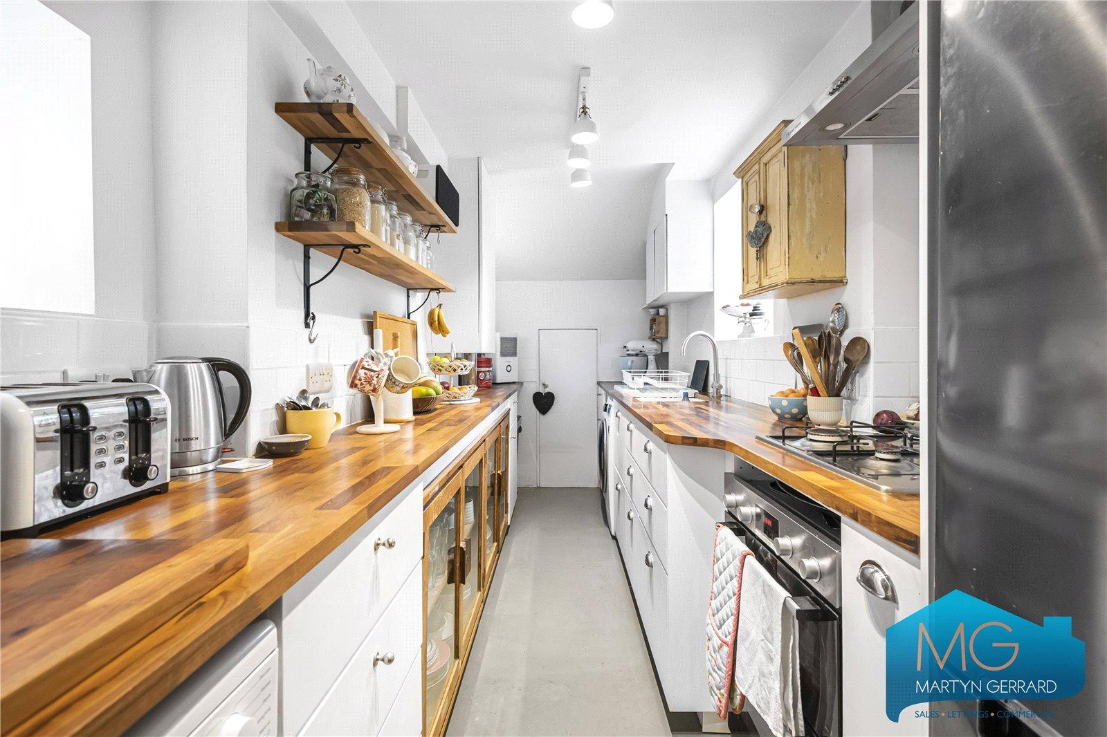 2 bedroom Ground Floor Flat for sale - Martyn Gerrard