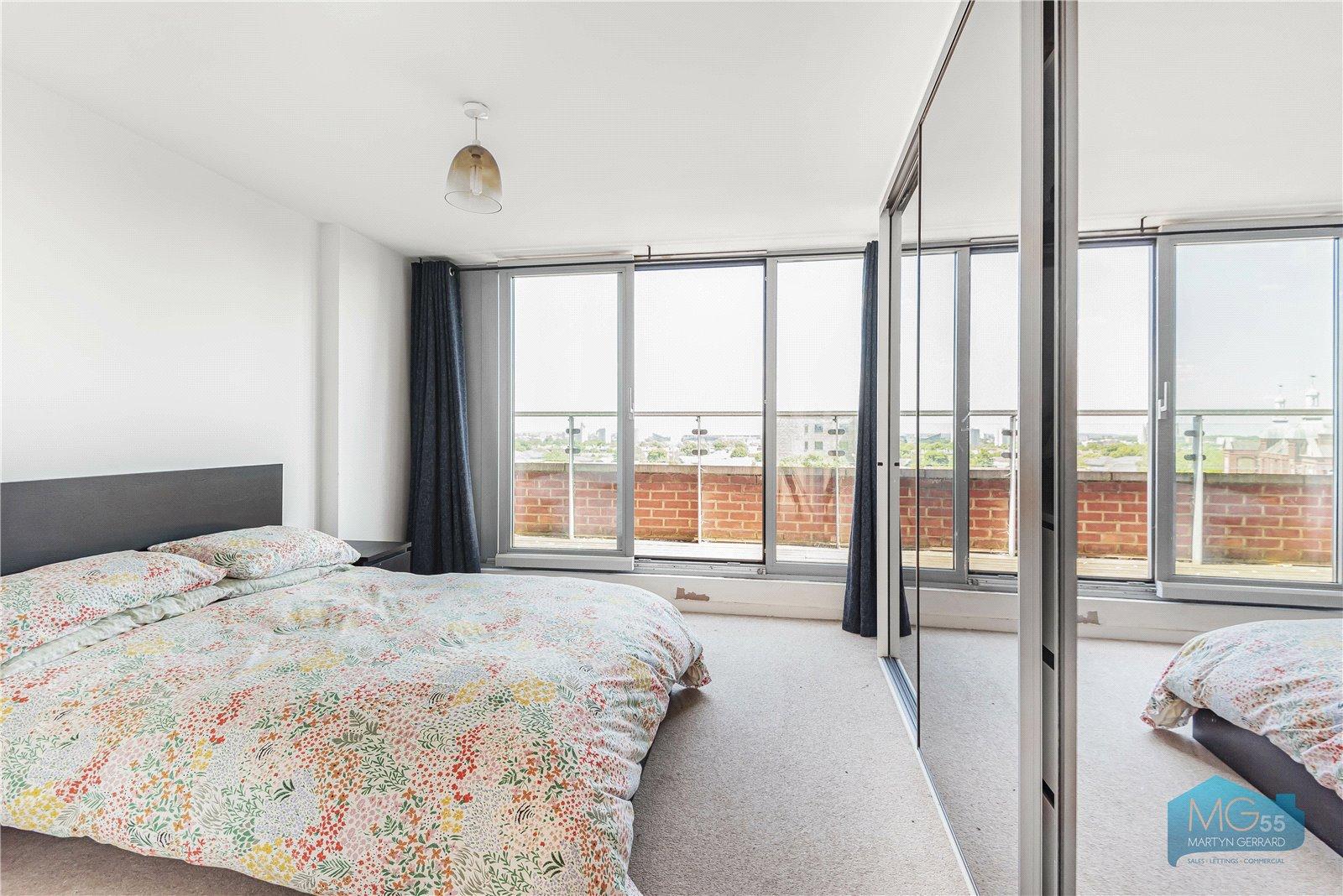 3 bedroom Apartment to rent - Martyn Gerrard