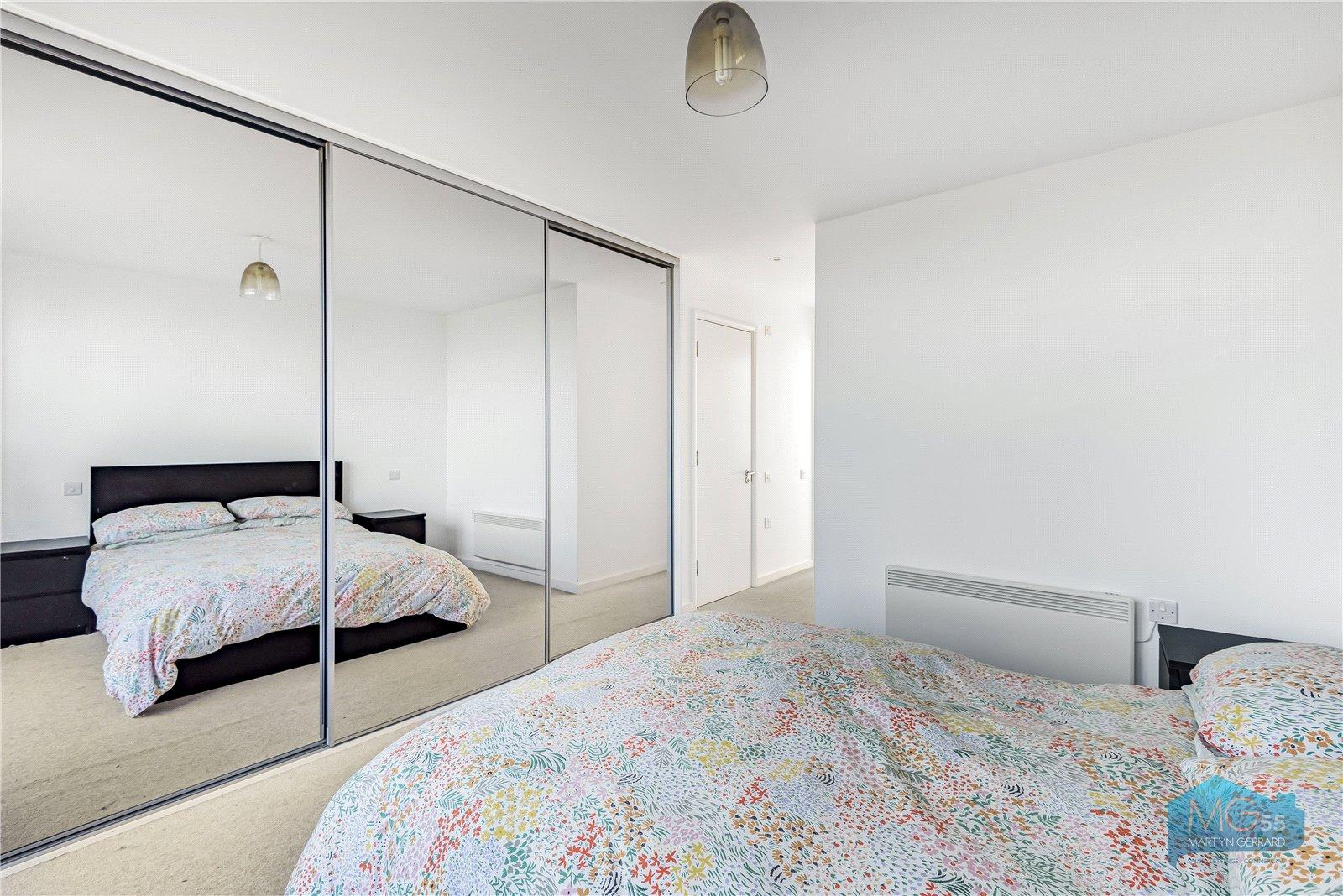 3 bedroom Apartment to rent - Martyn Gerrard