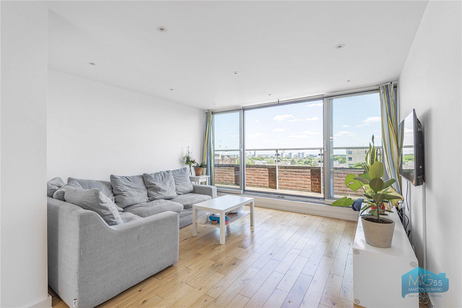 3 bedroom Apartment to rent - Martyn Gerrard
