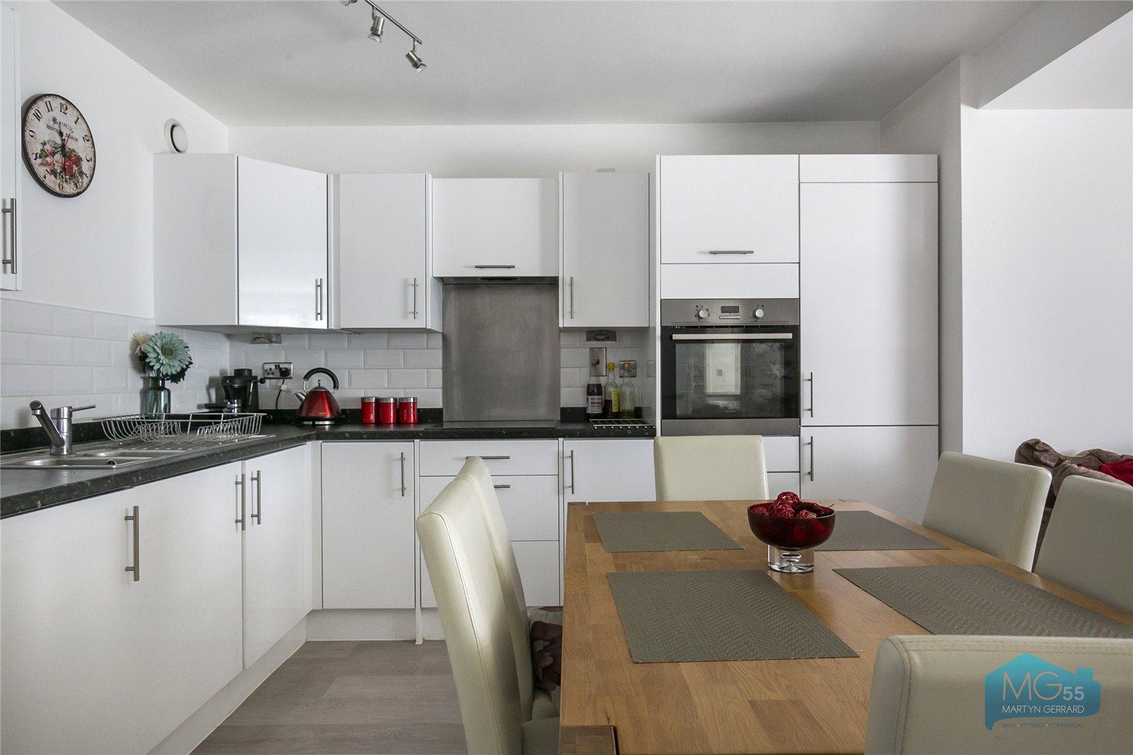 1 bedroom Ground Floor Flat to rent - Martyn Gerrard