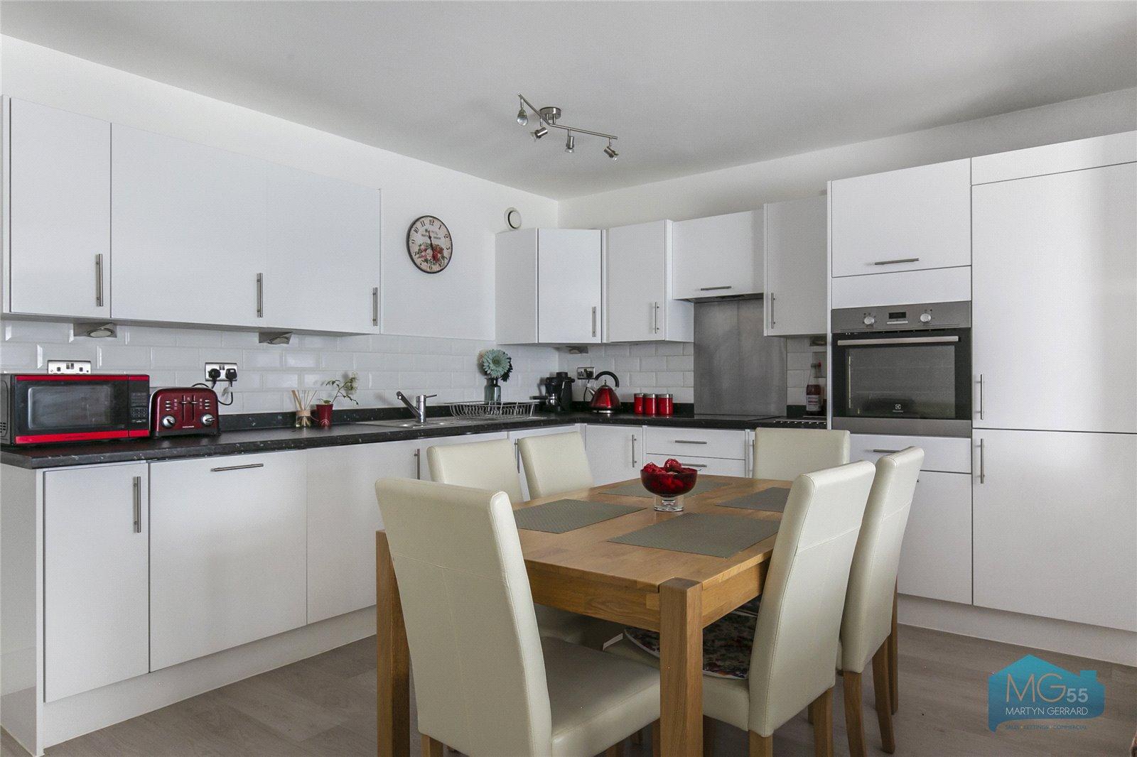 1 bedroom Ground Floor Flat to rent - Martyn Gerrard
