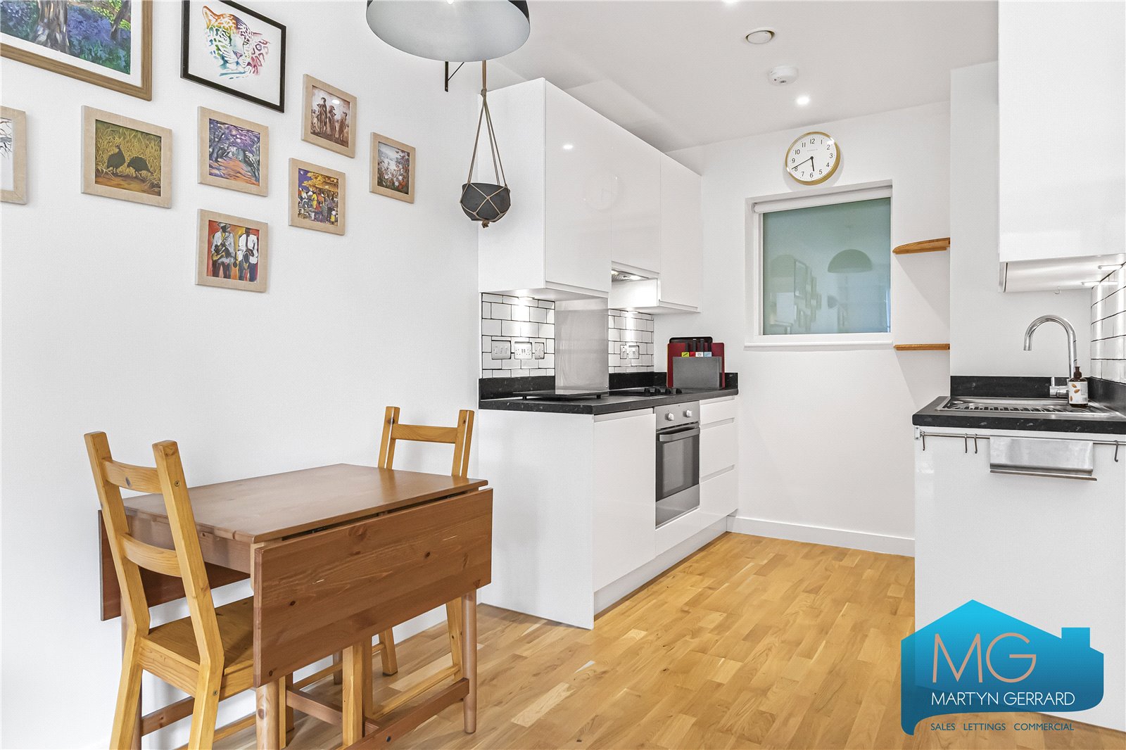 1 bedroom Apartment for sale - Martyn Gerrard