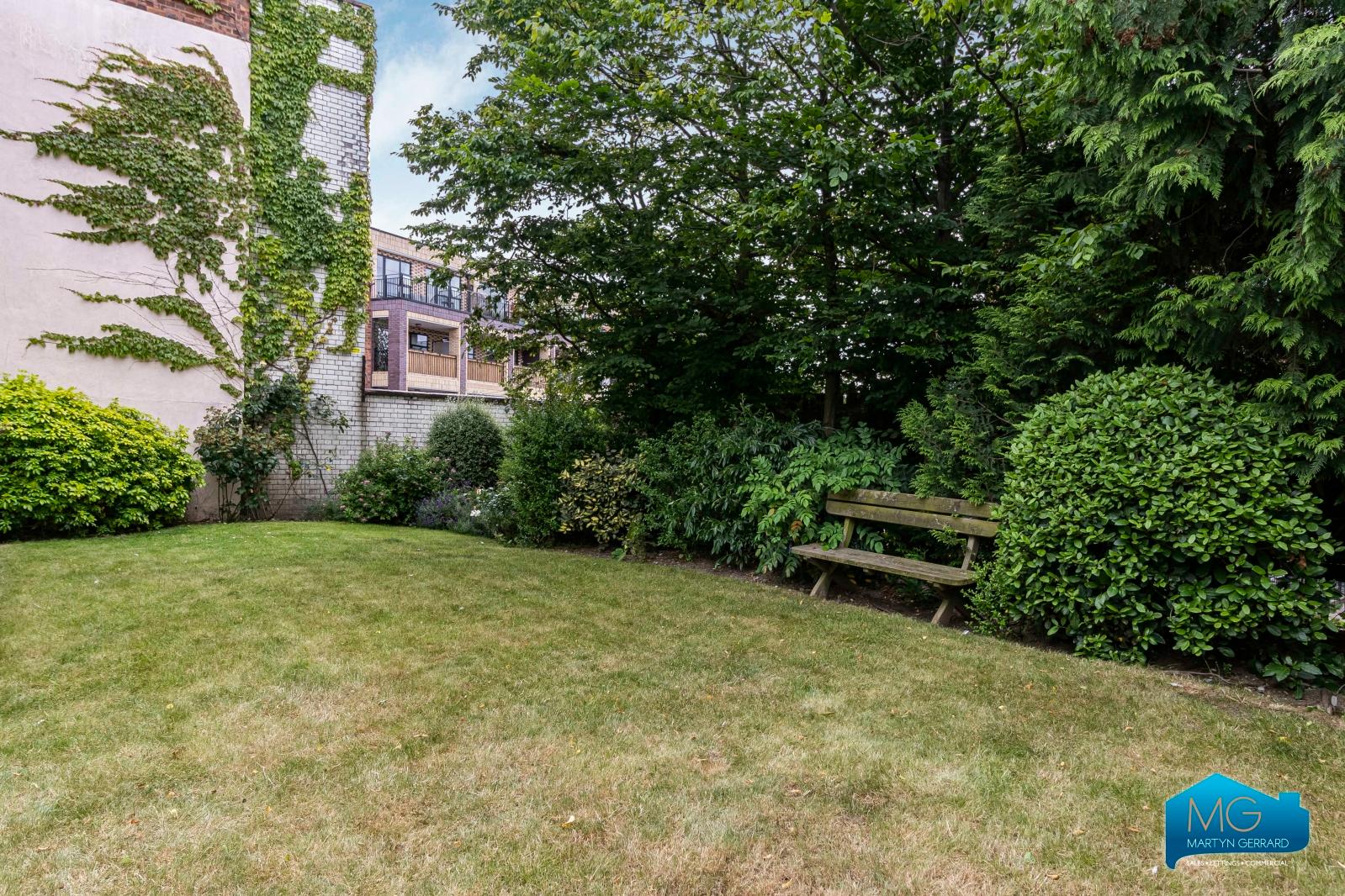 4 bedroom Terraced House to rent - Martyn Gerrard