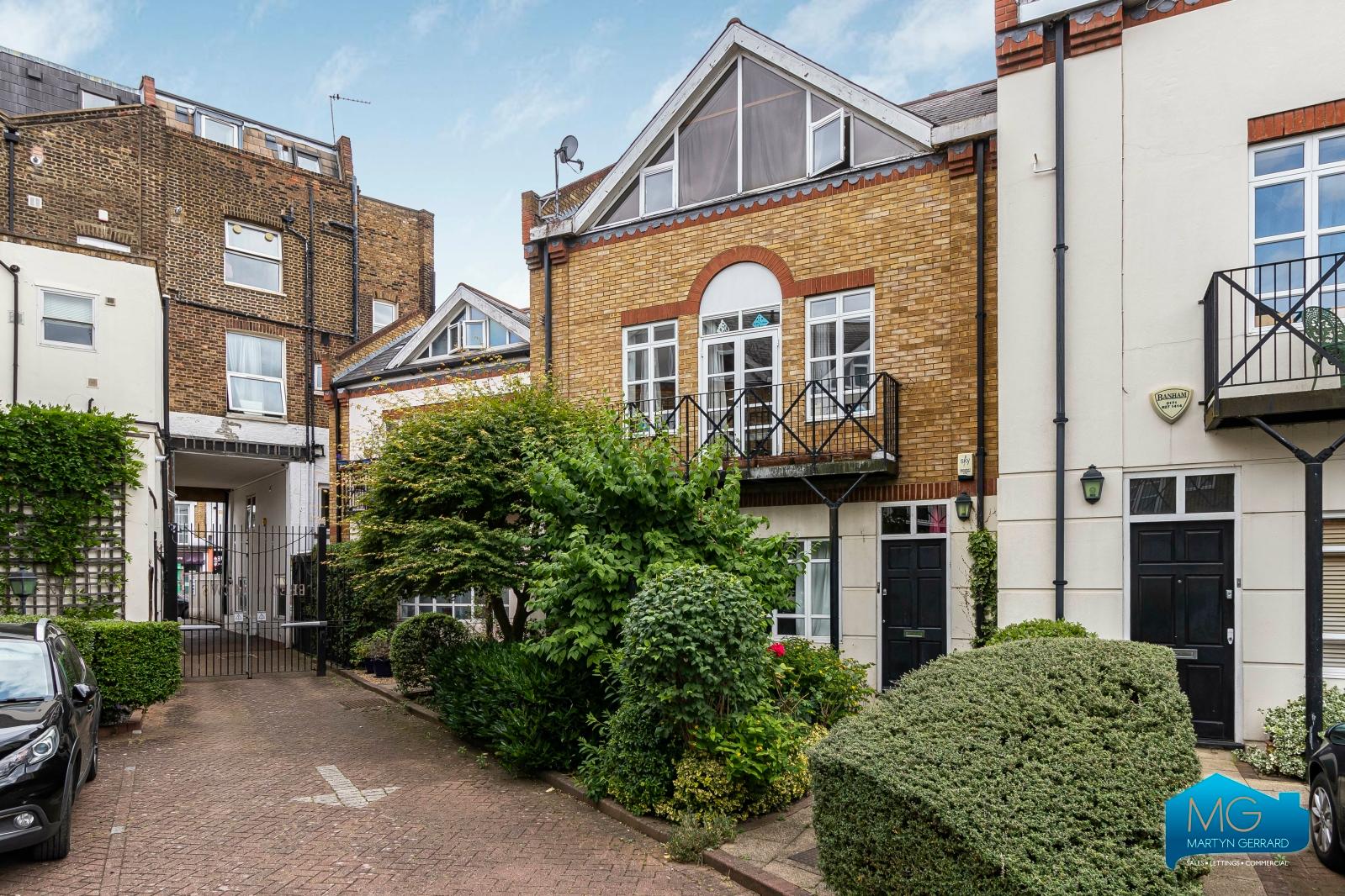 4 bedroom Terraced House to rent - Martyn Gerrard