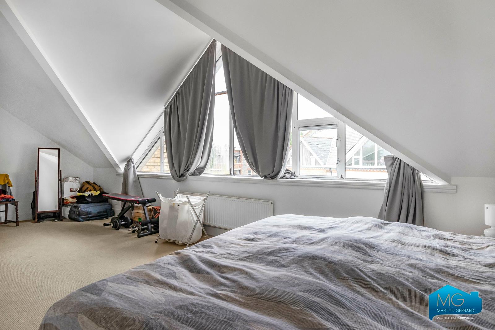 4 bedroom Terraced House to rent - Martyn Gerrard