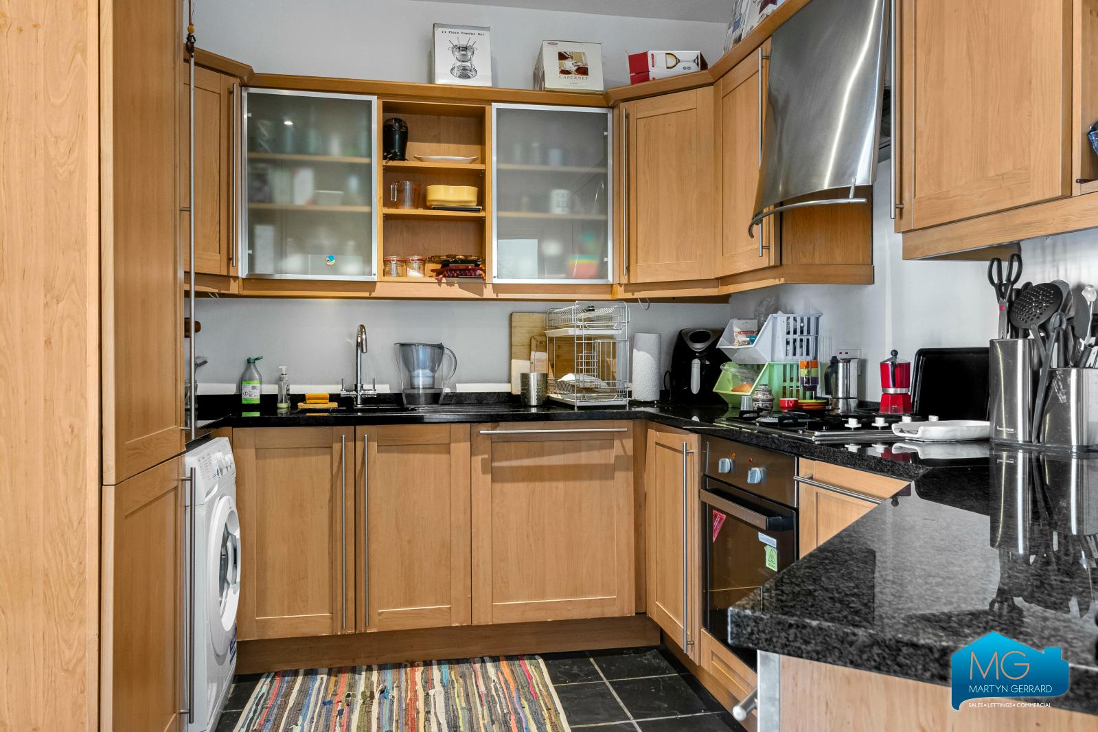4 bedroom Terraced House to rent - Martyn Gerrard