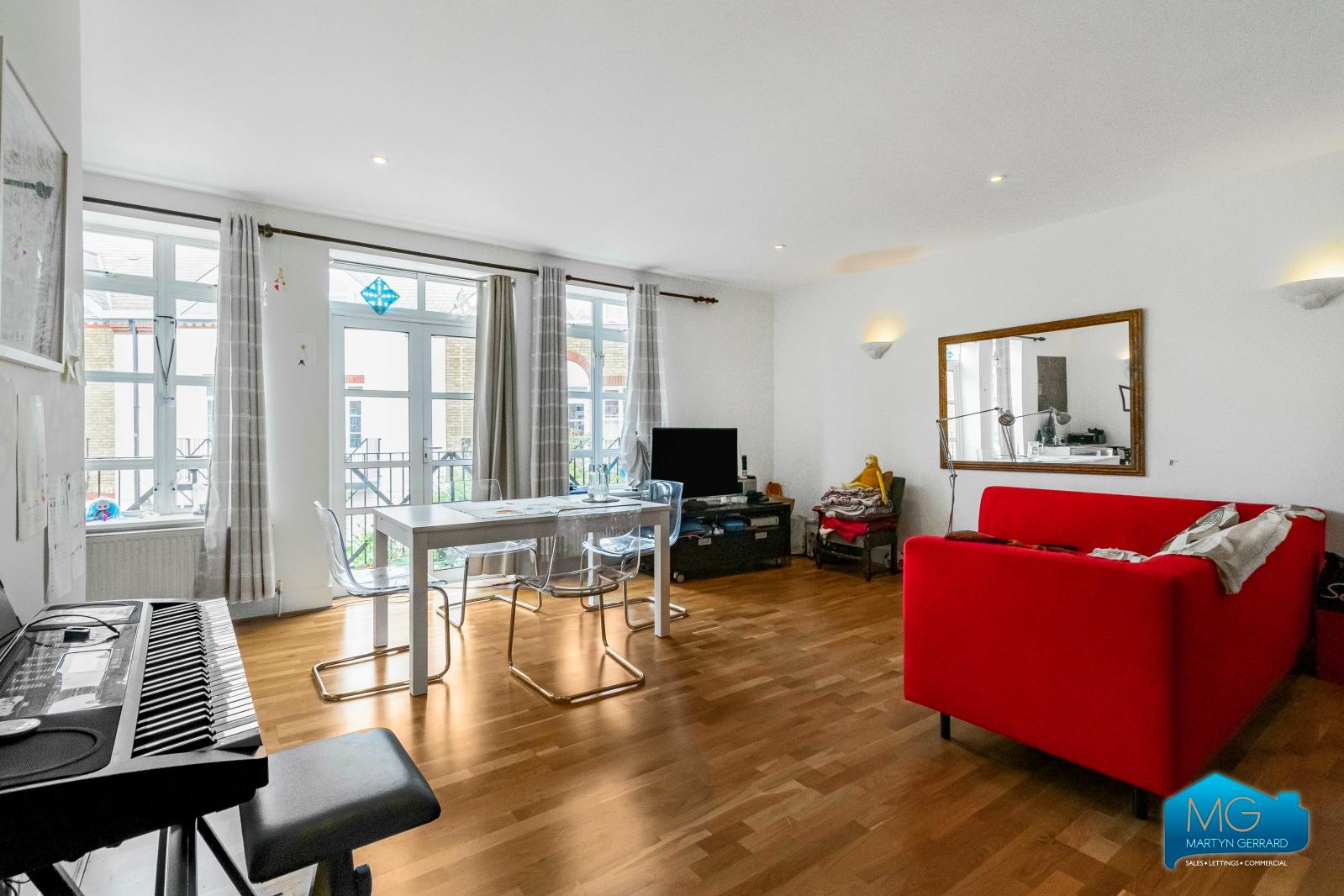 4 bedroom Terraced House to rent - Martyn Gerrard