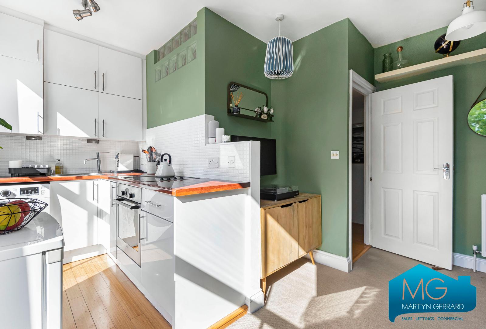 1 bedroom Apartment to rent - Martyn Gerrard
