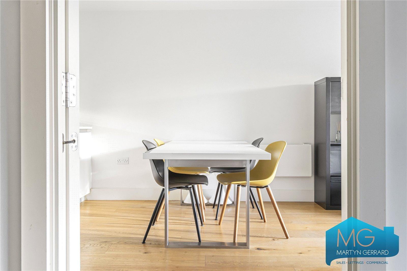1 bedroom Apartment for sale - Martyn Gerrard